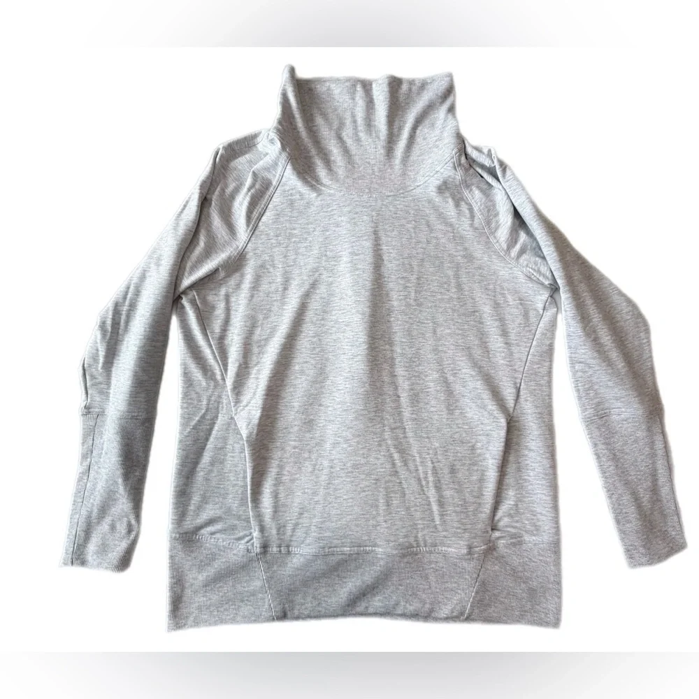 Lululemon High Lines Pullover
Heathered Core Ultra Light Grey - Picture 5 of 12